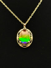 Load image into Gallery viewer, ammolite pendant