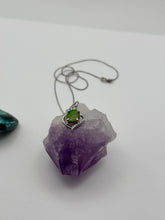 Load image into Gallery viewer, ammolite pendant