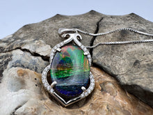 Load image into Gallery viewer, ammolite pendant