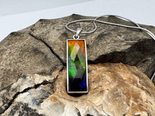 Load image into Gallery viewer, ammolite pendant
