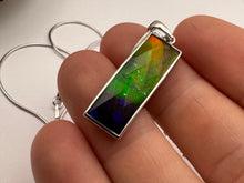 Load image into Gallery viewer, ammolite pendant