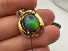 Load image into Gallery viewer, gold plated ammolite pendaant