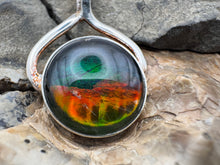 Load image into Gallery viewer, ammolite pendant