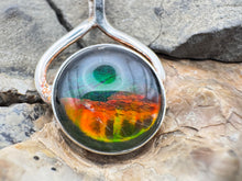Load image into Gallery viewer, ammolite pendant