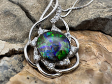 Load image into Gallery viewer, ammolite pendant