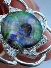Load image into Gallery viewer, ammolite pendant