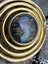 Load image into Gallery viewer, gold ammolite pendant