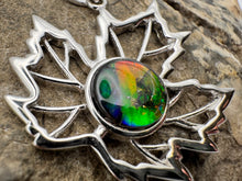 Load image into Gallery viewer, canada leaf pendant