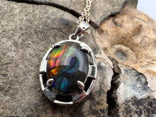 Load image into Gallery viewer, ammolite pendant