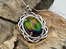 Load image into Gallery viewer, ammolite silver pendant
