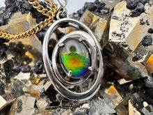 Load image into Gallery viewer, silver ammolite pendant