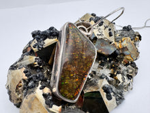 Load image into Gallery viewer, freeform ammolite pendant