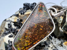 Load image into Gallery viewer, freeform ammolite pendant
