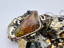 Load image into Gallery viewer, freeform ammolite pendant
