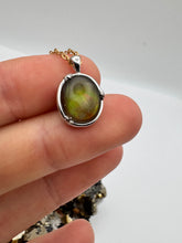 Load image into Gallery viewer, Silver ammolite pendant