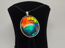 Load image into Gallery viewer, Ammolite pendant