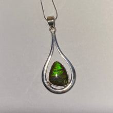 Load image into Gallery viewer, Ammolite pendant in Sterling silver
