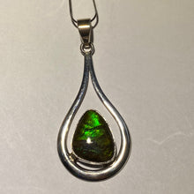 Load image into Gallery viewer, Ammolite pendant in Sterling silver