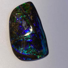 Load image into Gallery viewer, Beautiful Blue/purple/aqua/green ammolite 60x36 mm
