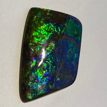 Load image into Gallery viewer, Beautiful flowing green/blue/aqua with splashes of purple and gold free form ammolite mm