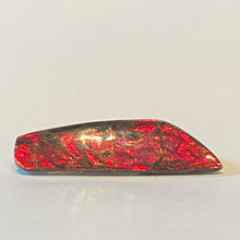 Load image into Gallery viewer, Pearlescent glowing red ammolite free form 37x20x10 mm