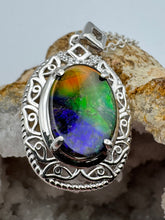 Load image into Gallery viewer, ammmolite pendant
