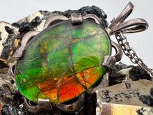 Load image into Gallery viewer, ammolite pendant
