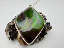 Load image into Gallery viewer, polished ammolite pendant
